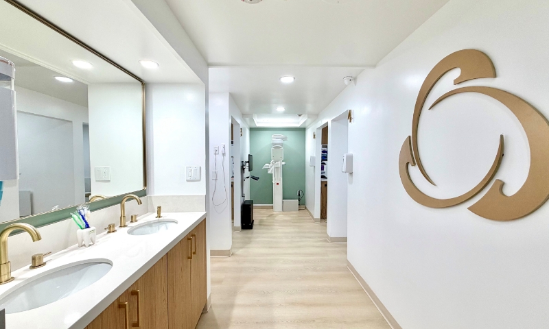Dental reception desk